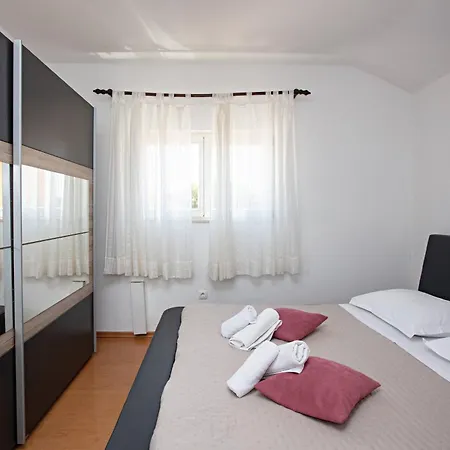 By The Sea Tisno, Murter - 815