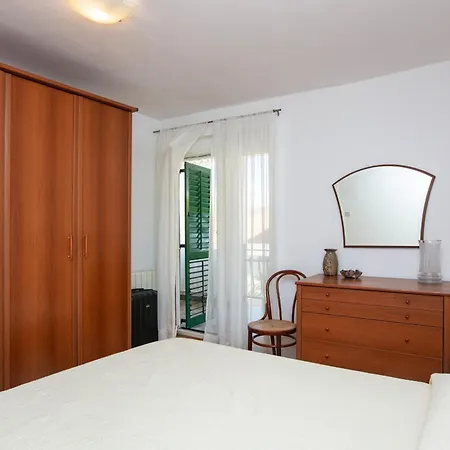 Apartment By The Sea Tisno, Murter - 815