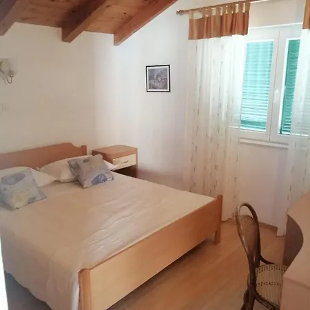 Apartment By The Sea Tisno, Murter - 815 Tisno