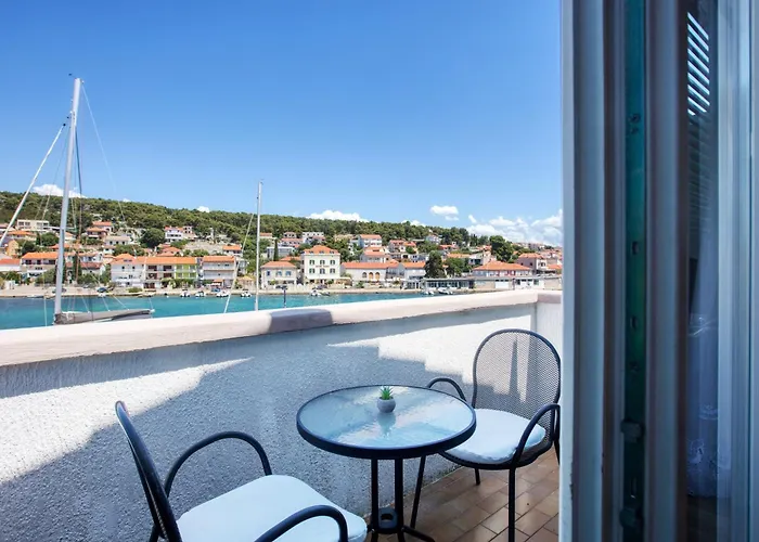 公寓 By The Sea Tisno, Murter - 815 迪斯诺