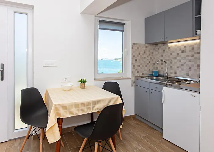 公寓 By The Sea Tisno, Murter - 815 迪斯诺